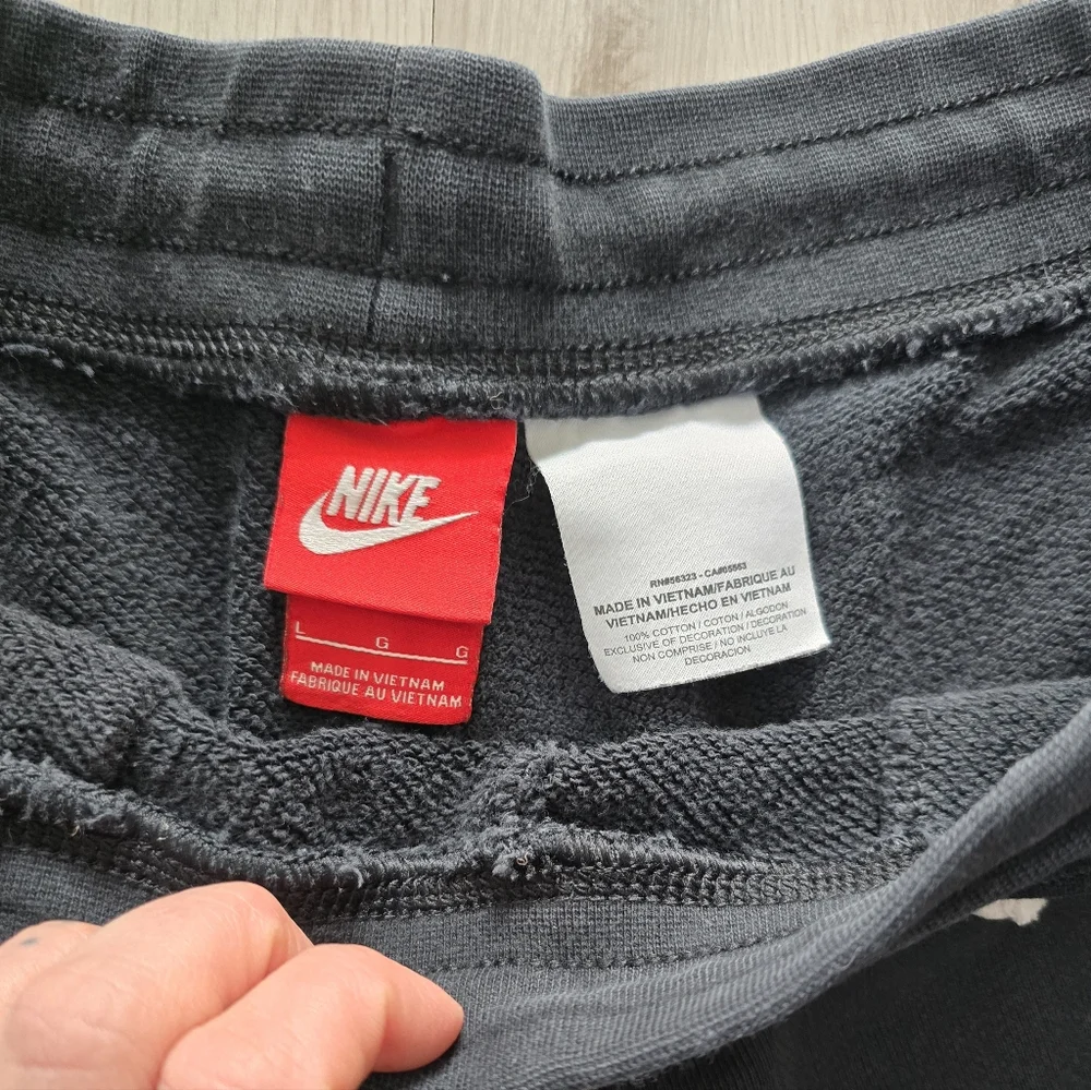 Nike | black cotton blend track & field sporty activewear shorts | MENS L - Picture 4 of 10